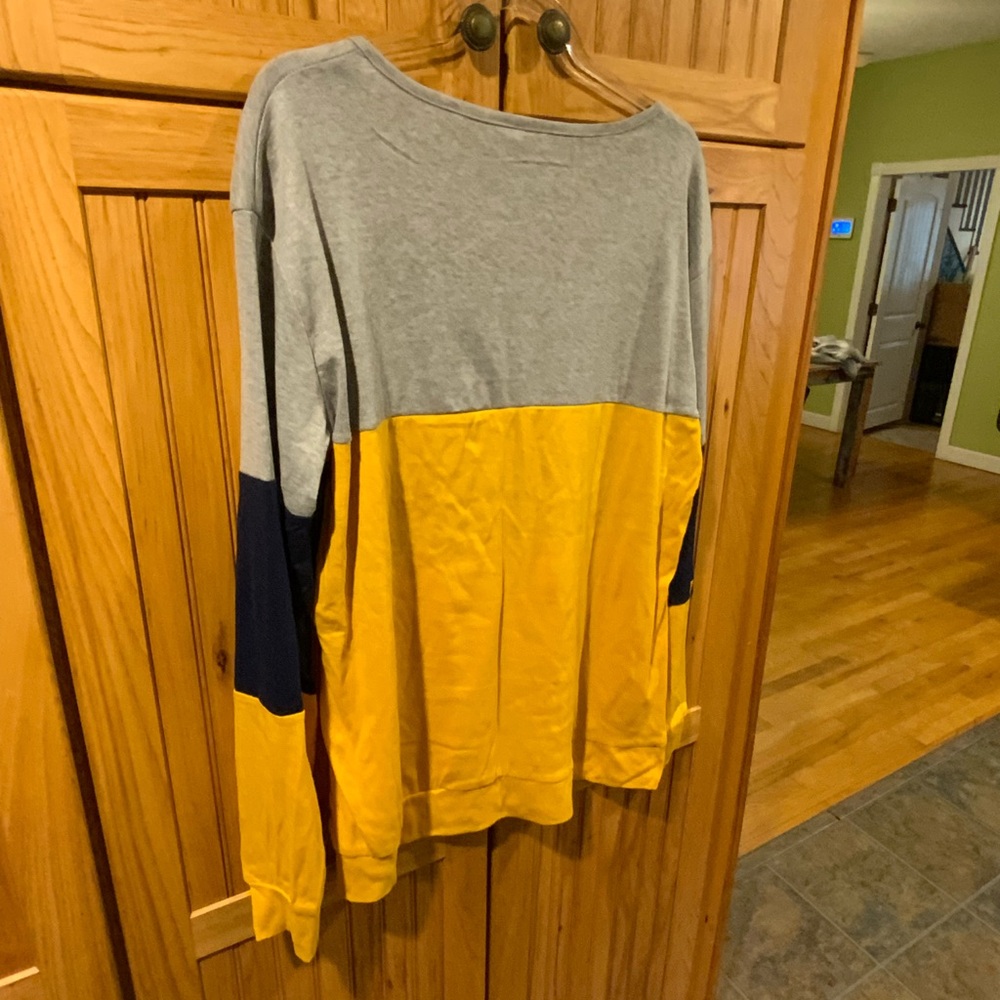 🌸🌸Trendy Women's Colorblock Sweatshirt - Gray, Navy, and Yellow - Picture 4 of 4